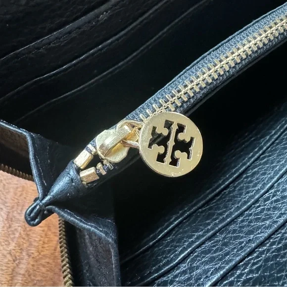 Tory Burch black leather zip wallet - Picture 6 of 6